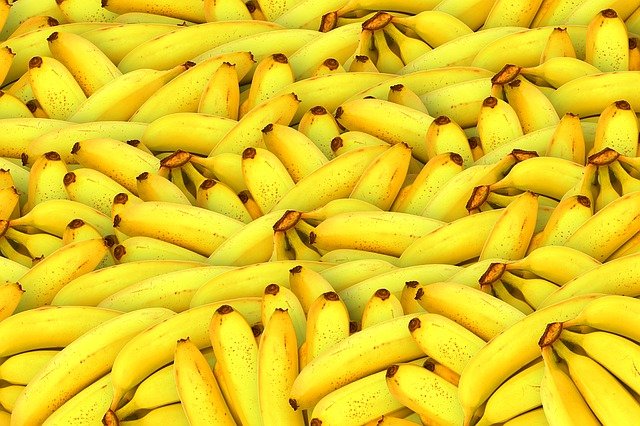 spousta banánů